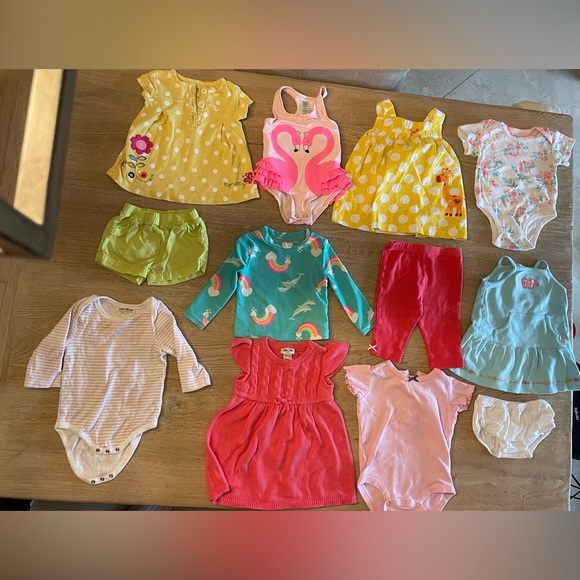 Bundle of baby girl clothes, size 6 months. - Picture 1 of 2